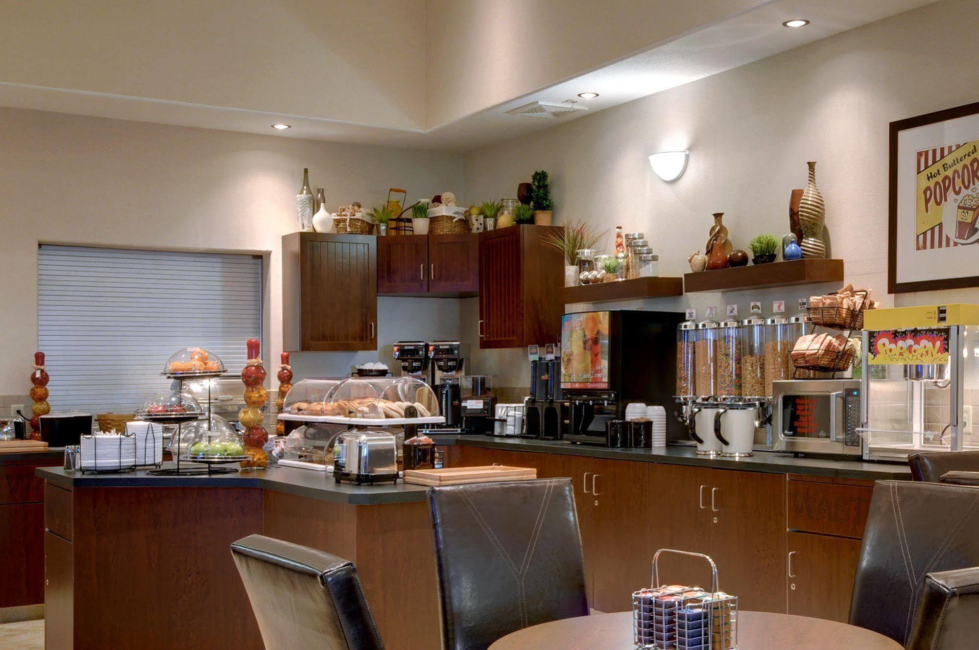 Ramada By Wyndham Drayton Valley Luaran gambar
